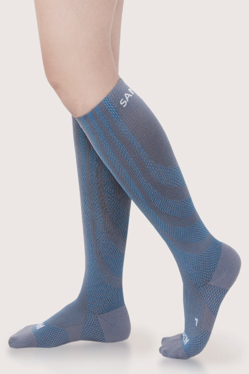 SANKOM PATENT ACTIVE COMPRESSION LIGHT SOCKS - GREY & BLUE